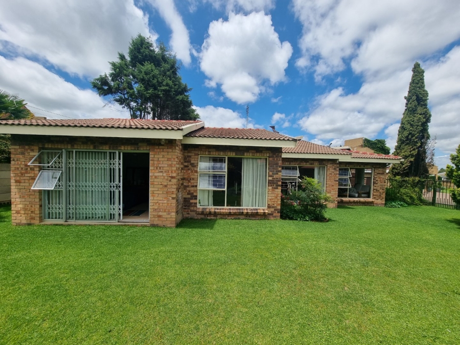 To Let 3 Bedroom Property for Rent in La Provance Free State